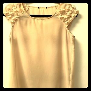 Flowered sleeve blouse